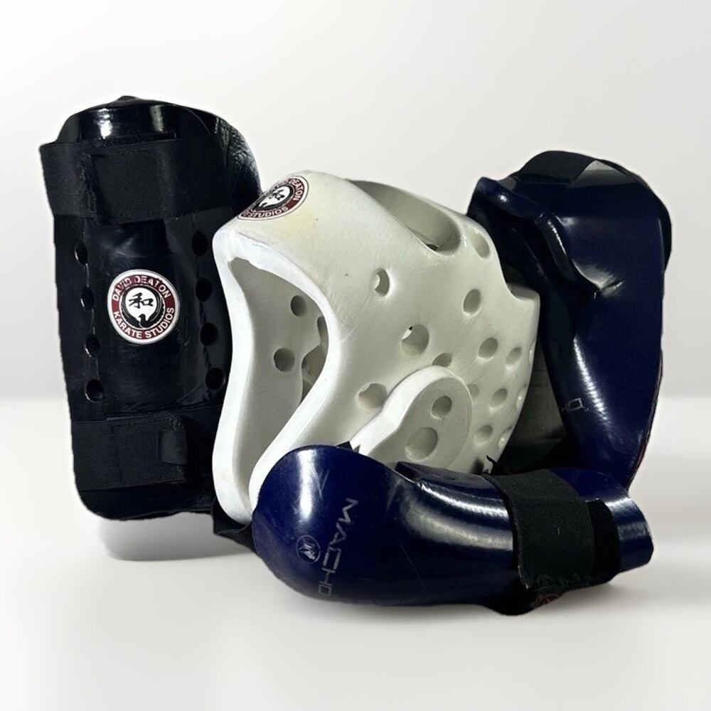 KARATE MMA PROTECTIVE GEAR Soft Helmet Gloves Shin Pads MACHO martial Arts Small